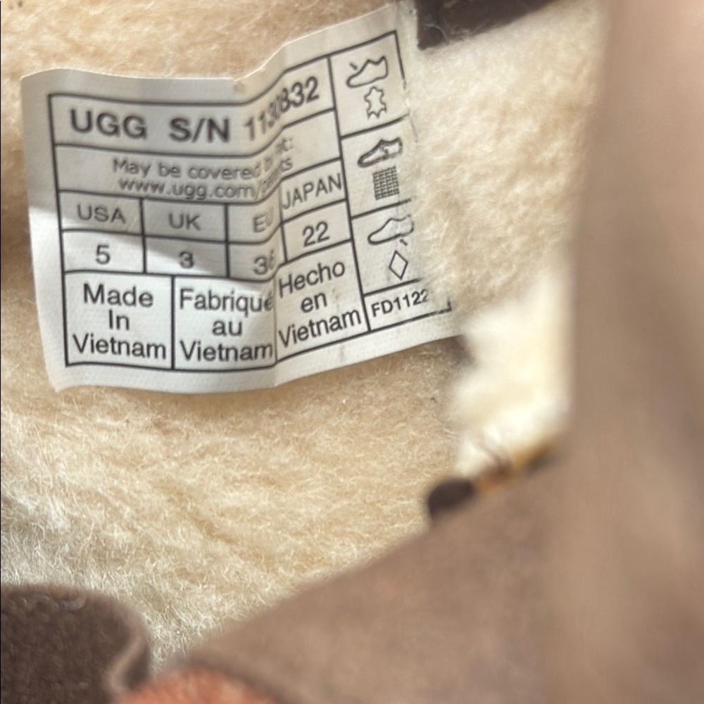 UGG Kids Brown Boots Pre Owned In Good Condition - Picture 8 of 9